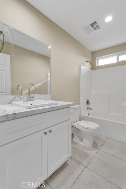 Detail Gallery Image 11 of 27 For 19375 Corwin Rd, Apple Valley,  CA 92307 - 4 Beds | 2/1 Baths