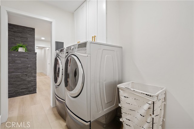 Image 23 of 35 For 1541 Wellington Avenue