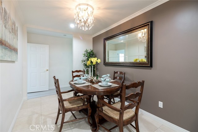 Detail Gallery Image 14 of 48 For 235 Poinsettia Ave, Monrovia,  CA 91016 - 5 Beds | 2 Baths