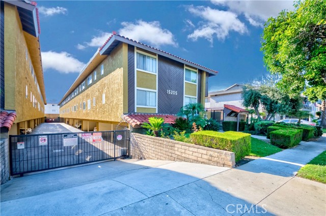 Detail Gallery Image 11 of 12 For 15205 S Budlong Ave #23,  Gardena,  CA 90247 - 2 Beds | 2/1 Baths