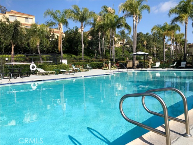 28297 Via Luis, Laguna Niguel CA: https://media.crmls.org/medias/a3a5227d-57c2-499c-9607-43869df8a570.jpg