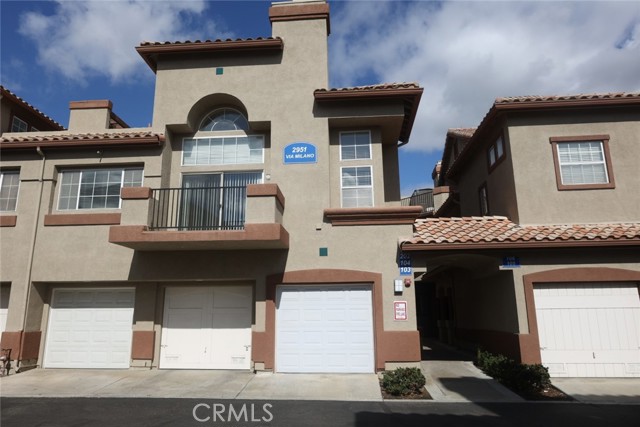 Detail Gallery Image 1 of 36 For 2951 via Milano #202,  Corona,  CA 92879 - 2 Beds | 2 Baths