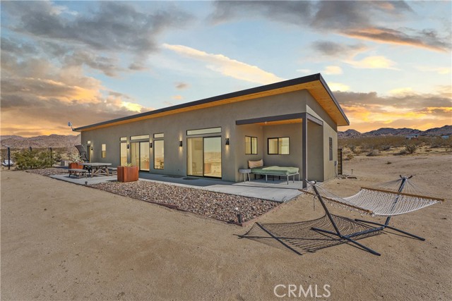 Detail Gallery Image 3 of 37 For 7190 Lawrence Ave, Joshua Tree,  CA 92252 - 3 Beds | 2 Baths