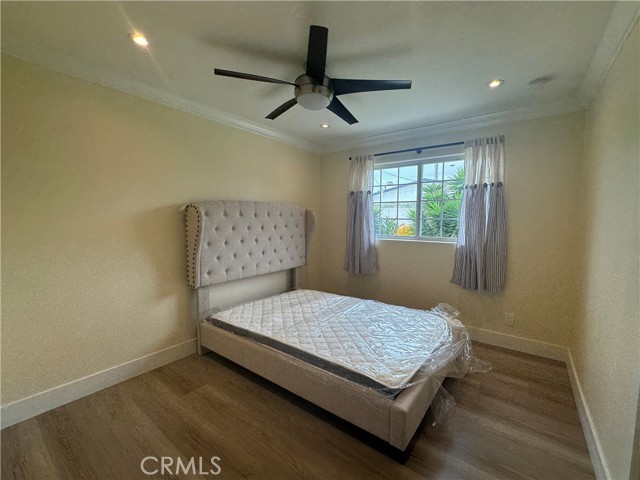 Detail Gallery Image 13 of 14 For 954 Capital St, Costa Mesa,  CA 92627 - 4 Beds | 3 Baths