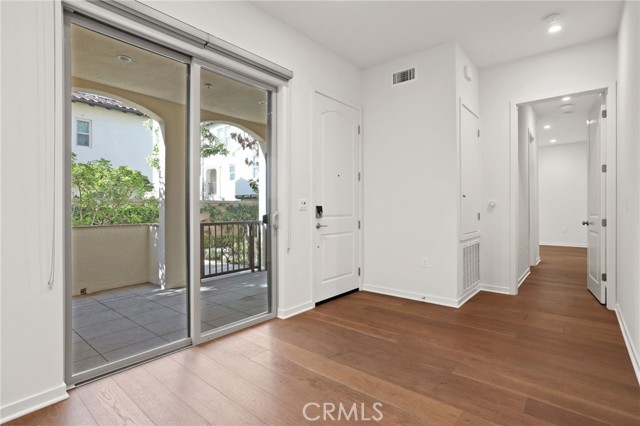 Detail Gallery Image 8 of 31 For 753 Spring Gdn, Irvine,  CA 92618 - 2 Beds | 2 Baths