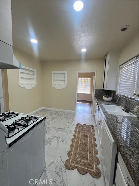 Detail Gallery Image 20 of 38 For 1933 S Corning St, Los Angeles,  CA 90034 - 2 Beds | 1 Baths