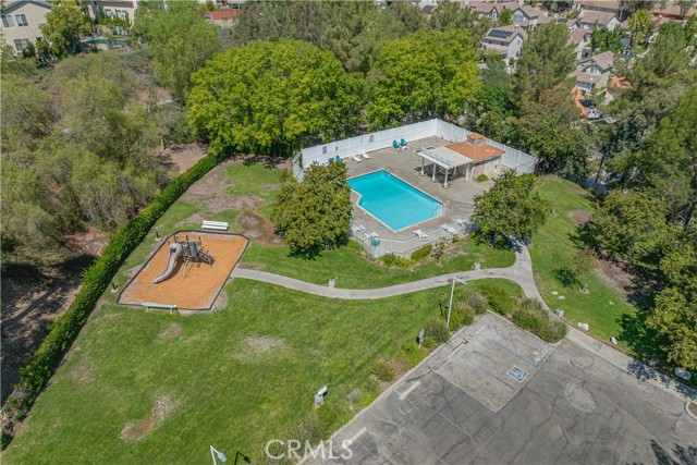 Detail Gallery Image 61 of 65 For 20019 Nutcracker Ct, Canyon Country,  CA 91351 - 4 Beds | 2/1 Baths