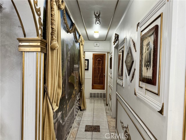 2064 E Campus Way, Hemet CA: https://media.crmls.org/medias/a3a8c2d7-aa4e-4f6d-851e-6a67edbd5ec6.jpg