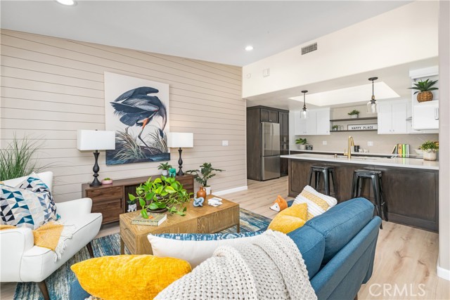 Detail Gallery Image 7 of 72 For 1180 Oakmont Rd #51I,  Seal Beach,  CA 90740 - 2 Beds | 2 Baths