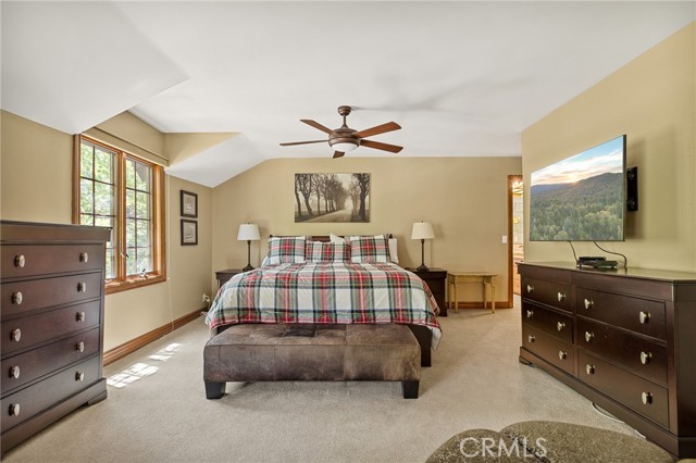 Detail Gallery Image 30 of 67 For 28476 North Shore Rd, Lake Arrowhead,  CA 92352 - 4 Beds | 4/2 Baths