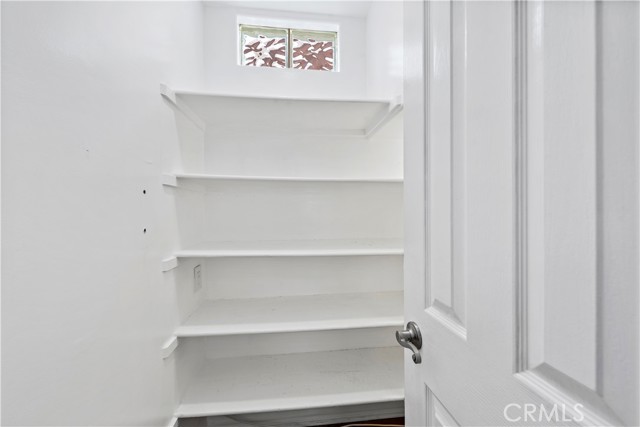 703 Marguerite Avenue, Corona del Mar CA: https://media.crmls.org/medias/a3aac601-8e2c-413a-b5ac-e47c658b78d0.jpg