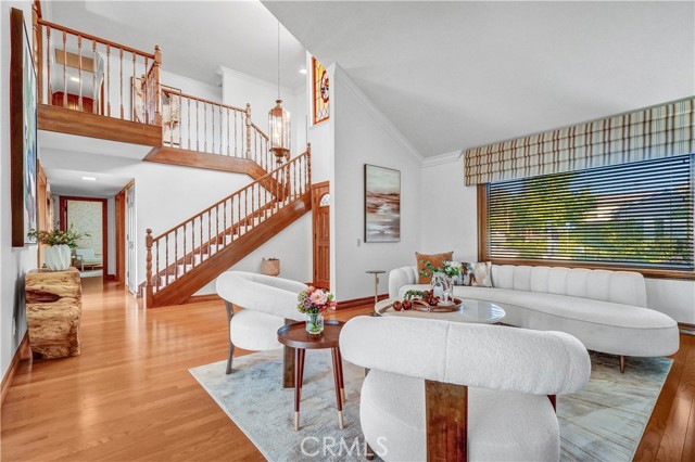 5215 E Rolling Hills Drive, Anaheim Hills CA: https://media.crmls.org/medias/a3ac12a7-1a53-41b8-a18c-802f2c80e6f2.jpg