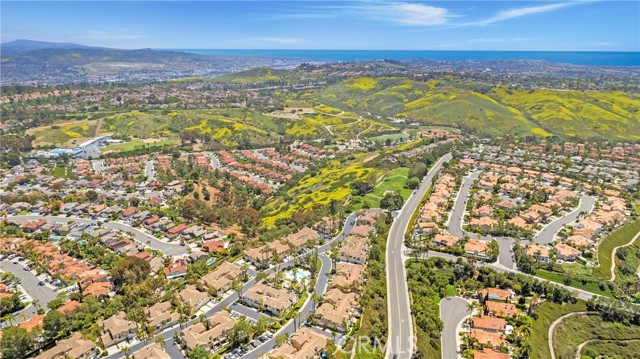 37 Fleurance Street, Laguna Niguel CA: https://media.crmls.org/medias/a3ac92b8-f6c2-4e86-90d9-34ba27dadb49.jpg