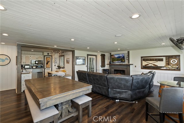 Image 9 of 38 For 533 Sunderland Court