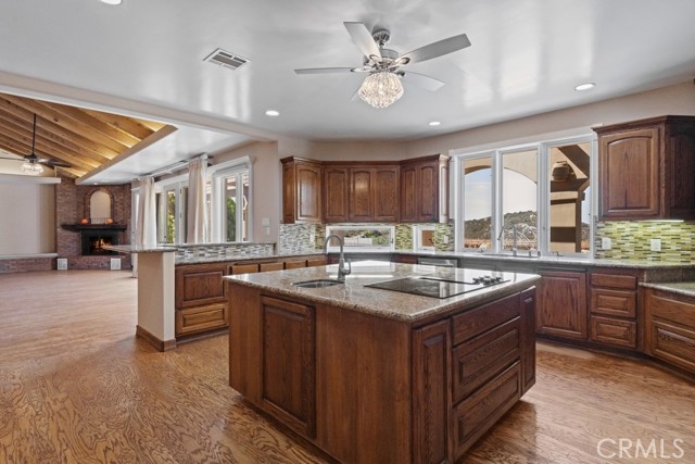 38075 Via Majorca, Murrieta CA: https://media.crmls.org/medias/a3ad34fa-f2b1-4468-b674-93eecb48edaa.jpg