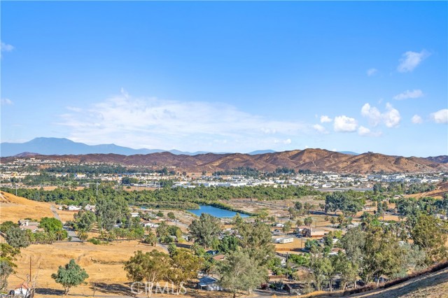 Detail Gallery Image 33 of 37 For 29492 Nichols St, Lake Elsinore,  CA 92530 - 3 Beds | 2 Baths