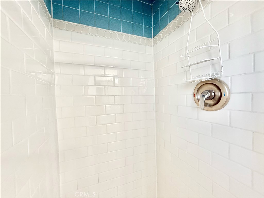 https://media.crmls.org/medias/a3ae1be1-f40a-468e-9ae8-09467bbb99ee.jpg?preset=X-Large