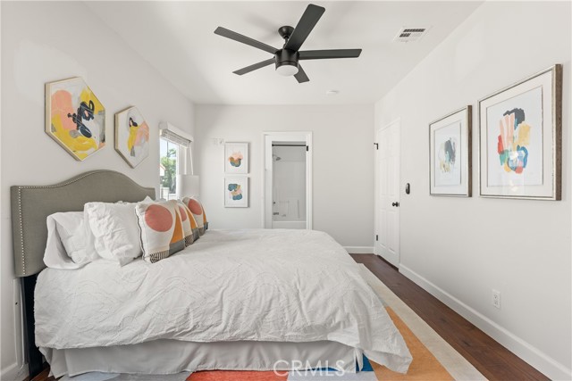 933 N Lincoln Street, Burbank CA: https://media.crmls.org/medias/a3ae745e-30d1-4792-838e-bf2ac83e159c.jpg