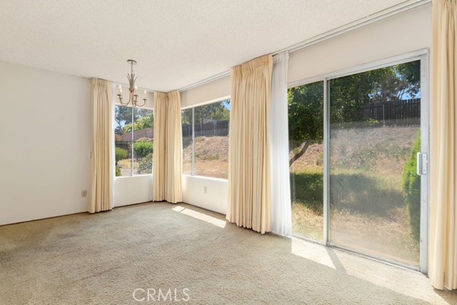 Detail Gallery Image 13 of 26 For 2740 Whitney St, San Diego,  CA 92111 - 3 Beds | 2 Baths