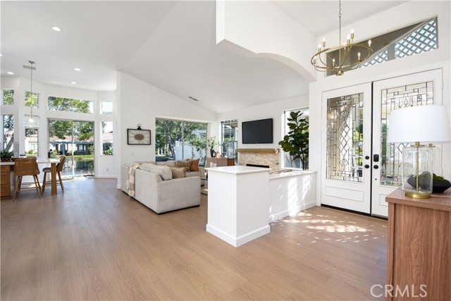 Detail Gallery Image 3 of 30 For 38749 Muirfield Dr, Murrieta,  CA 92562 - 3 Beds | 3/1 Baths