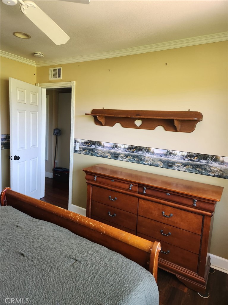 MLS #OC25088848 img 2