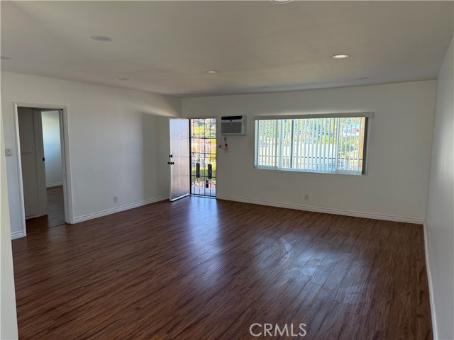 Detail Gallery Image 13 of 15 For 7159 Greeley Street #F,  Tujunga,  CA 91042 - 2 Beds | 1 Baths