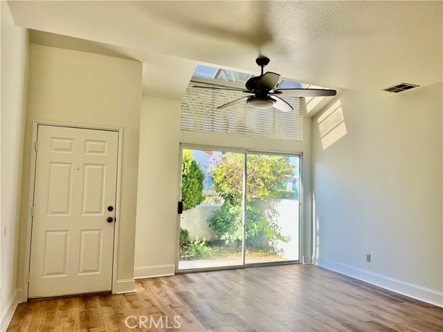 Detail Gallery Image 8 of 38 For 29581 Cara Way, Temecula,  CA 92591 - 2 Beds | 2/1 Baths