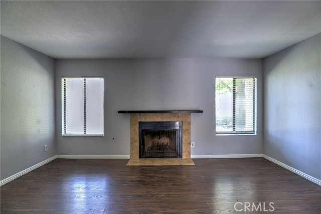 Detail Gallery Image 6 of 28 For 2155 N Fairview St #8,  Santa Ana,  CA 92706 - 3 Beds | 2/1 Baths