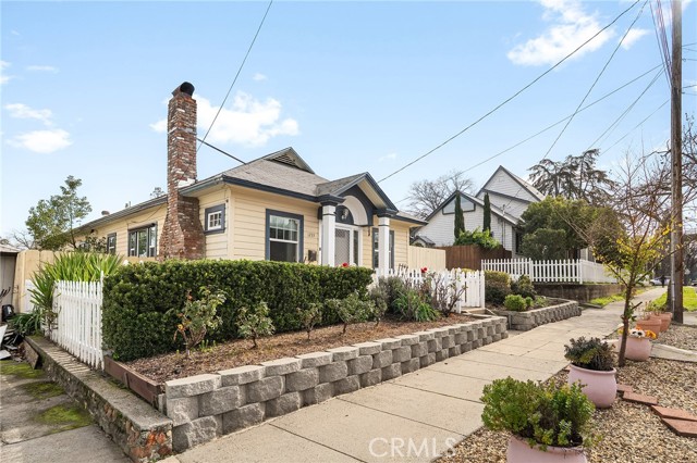 Detail Gallery Image 3 of 49 For 1233 1st, Oroville,  CA 95965 - 2 Beds | 1 Baths