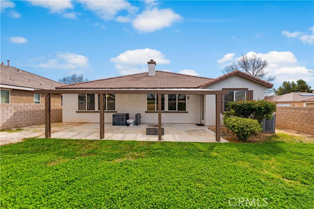 Detail Gallery Image 16 of 55 For 40729 Oakmont Ct, Palmdale,  CA 93551 - 4 Beds | 3 Baths
