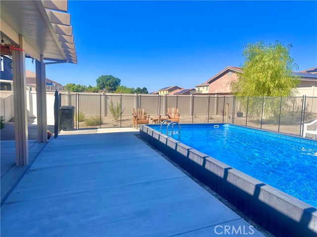 Detail Gallery Image 16 of 44 For 1433 Chardonnay, San Jacinto,  CA 92582 - 4 Beds | 2 Baths