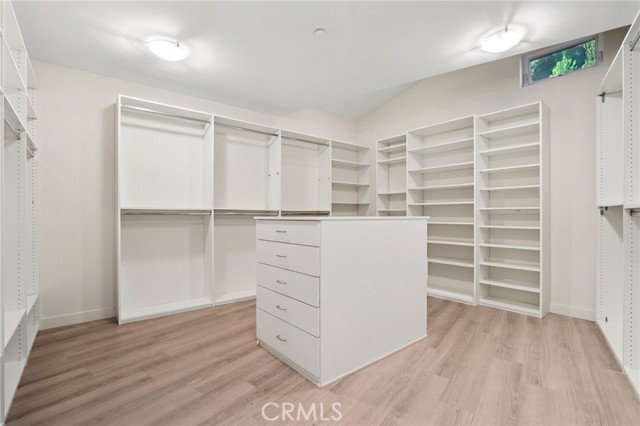 Detail Gallery Image 45 of 75 For 13424 Contour Dr, Sherman Oaks,  CA 91423 - 3 Beds | 4 Baths
