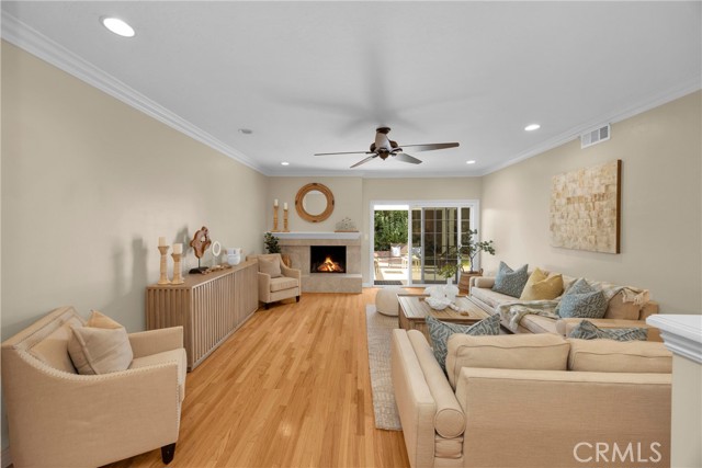 Detail Gallery Image 6 of 44 For 3480 Lilly, Long Beach,  CA 90808 - 4 Beds | 2 Baths