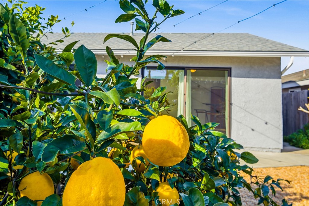 https://media.crmls.org/medias/a3b5c0a6-8109-4a33-8823-34d742d72771.jpg?preset=X-Large