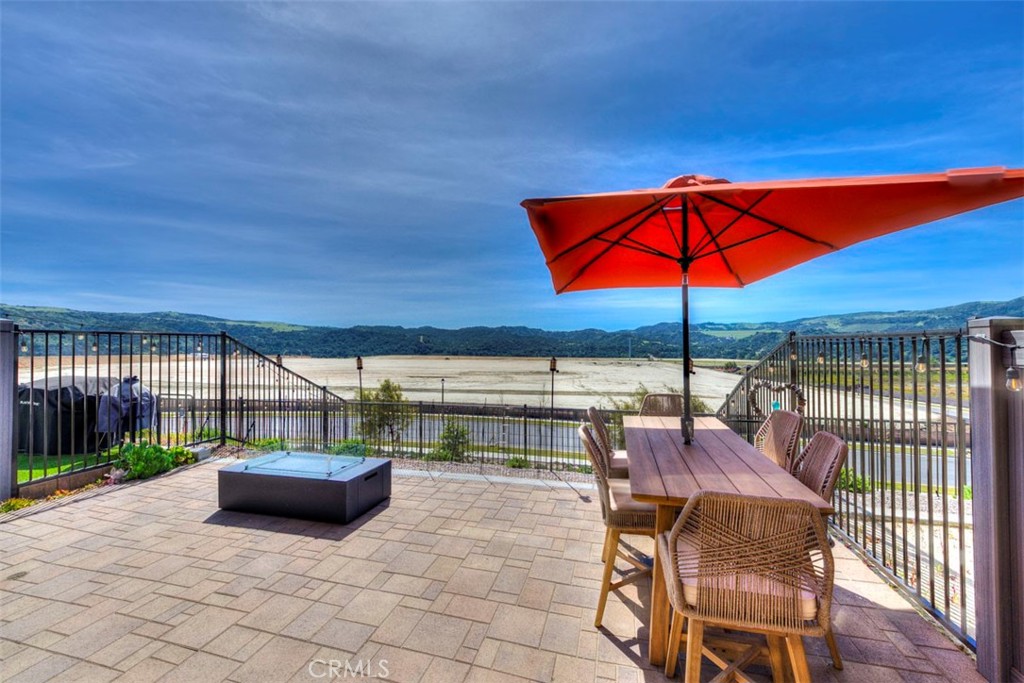 861 Cornelia Way