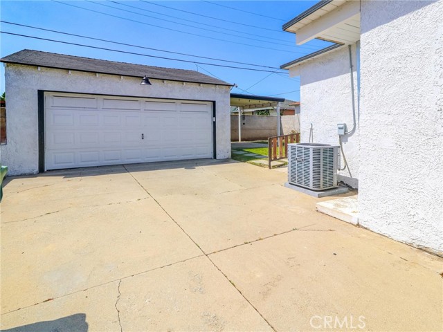Detail Gallery Image 4 of 16 For 2026 W 94th Pl, Los Angeles,  CA 90047 - 4 Beds | 2 Baths
