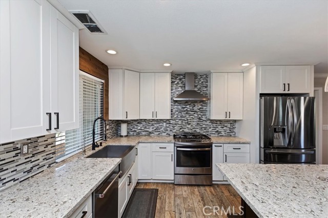 Detail Gallery Image 9 of 46 For 11605 Pampus Dr, Jurupa Valley,  CA 91752 - 5 Beds | 2 Baths