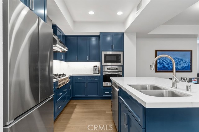 Detail Gallery Image 10 of 49 For 150 the Promenade #202,  Long Beach,  CA 90802 - 3 Beds | 3 Baths