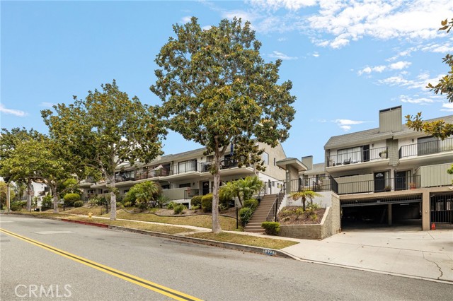 222 Irena Avenue, Redondo Beach, California 90277, 2 Bedrooms Bedrooms, ,2 BathroomsBathrooms,Residential,Sold,Irena,SB24156827