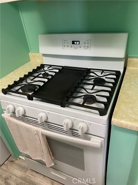 Detail Gallery Image 11 of 15 For 18801 Hawthorne Blvd #19,  Torrance,  CA 90504 - 2 Beds | 2 Baths