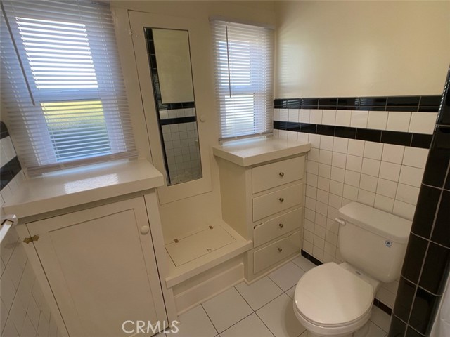 Detail Gallery Image 12 of 24 For 387 Freeman Ave, Long Beach,  CA 90814 - – Beds | – Baths