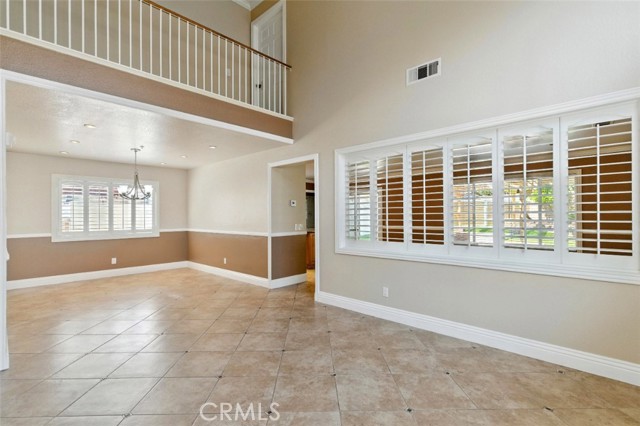 Detail Gallery Image 5 of 38 For 15642 Bristol Ct, Fontana,  CA 92337 - 3 Beds | 2/1 Baths