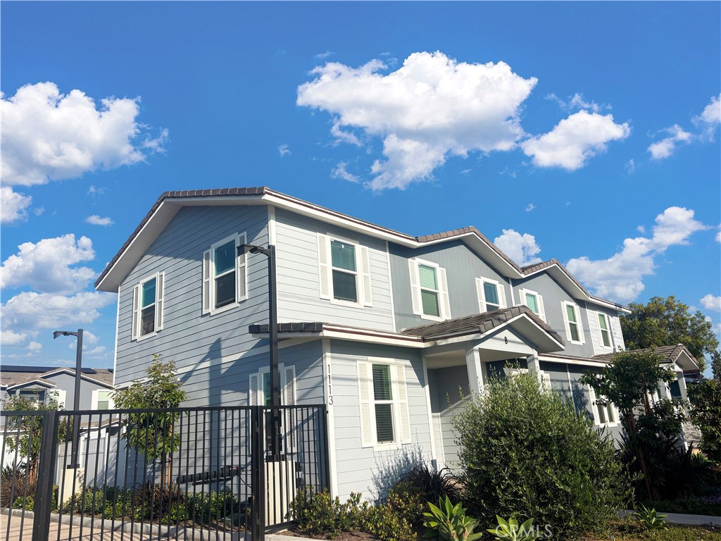 MLS #OC26157854 image #1