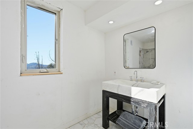 Detail Gallery Image 8 of 21 For 11651 Cerrito, Clearlake Oaks,  CA 95423 - 1 Beds | 1 Baths