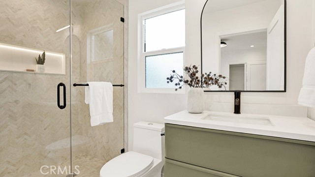 Detail Gallery Image 25 of 42 For 2735 Monogram, Long Beach,  CA 90815 - 5 Beds | 3 Baths