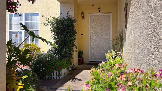 Detail Gallery Image 8 of 68 For 1808 Cave St, Redlands,  CA 92374 - 3 Beds | 2/1 Baths