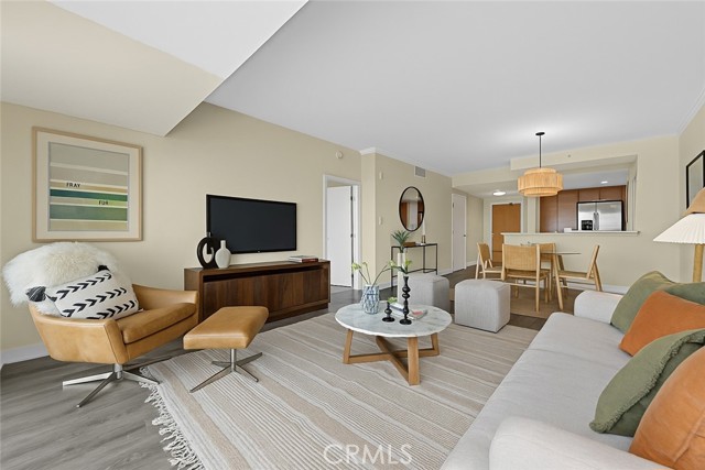 13700 Marina Pointe Drive, Marina del Rey CA: https://media.crmls.org/medias/a3be381c-72bb-466d-abc6-1d7656ef814b.jpg