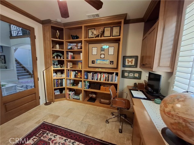 30295 Little Harbor Drive, Canyon Lake CA: https://media.crmls.org/medias/a3bf267a-59b1-427f-b134-bb5c55a3540d.jpg