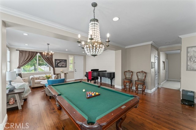 Detail Gallery Image 16 of 63 For 15520 Megan Dr, Canyon Country,  CA 91387 - 5 Beds | 4 Baths