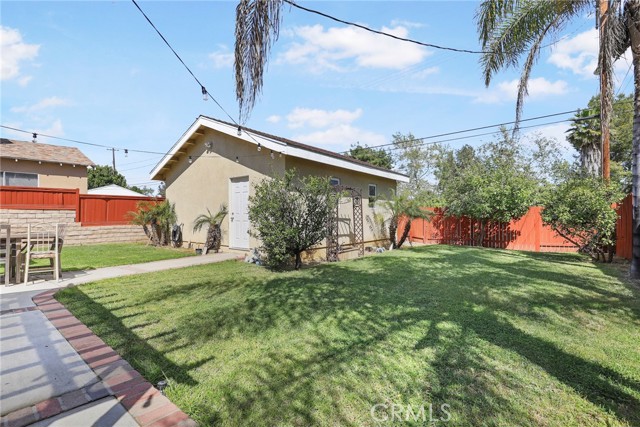Detail Gallery Image 18 of 23 For 17561 Bullock St, Encino,  CA 91316 - 3 Beds | 2 Baths